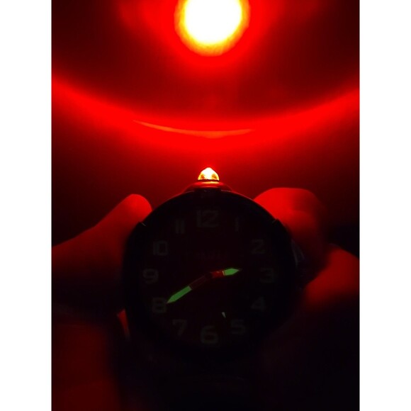 Dakota Quartz Clip Carabiner Watch Compass Black Dial Luminous 100ft New Battery - Picture 9 of 9